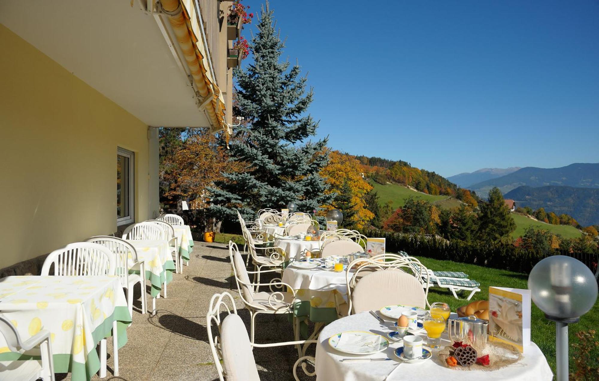 Hotel Dolomitenblick Collalbo Luaran gambar